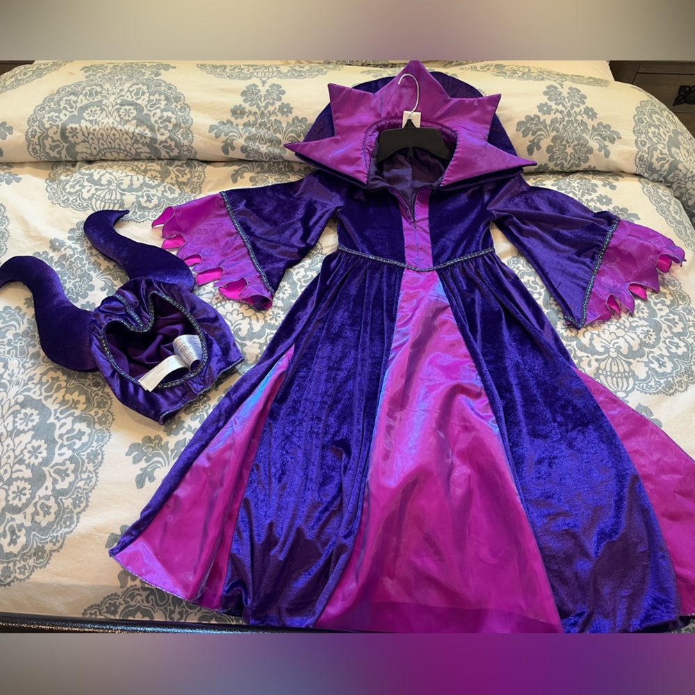 Disney’s Maleficent Costume- Girls size 5/6